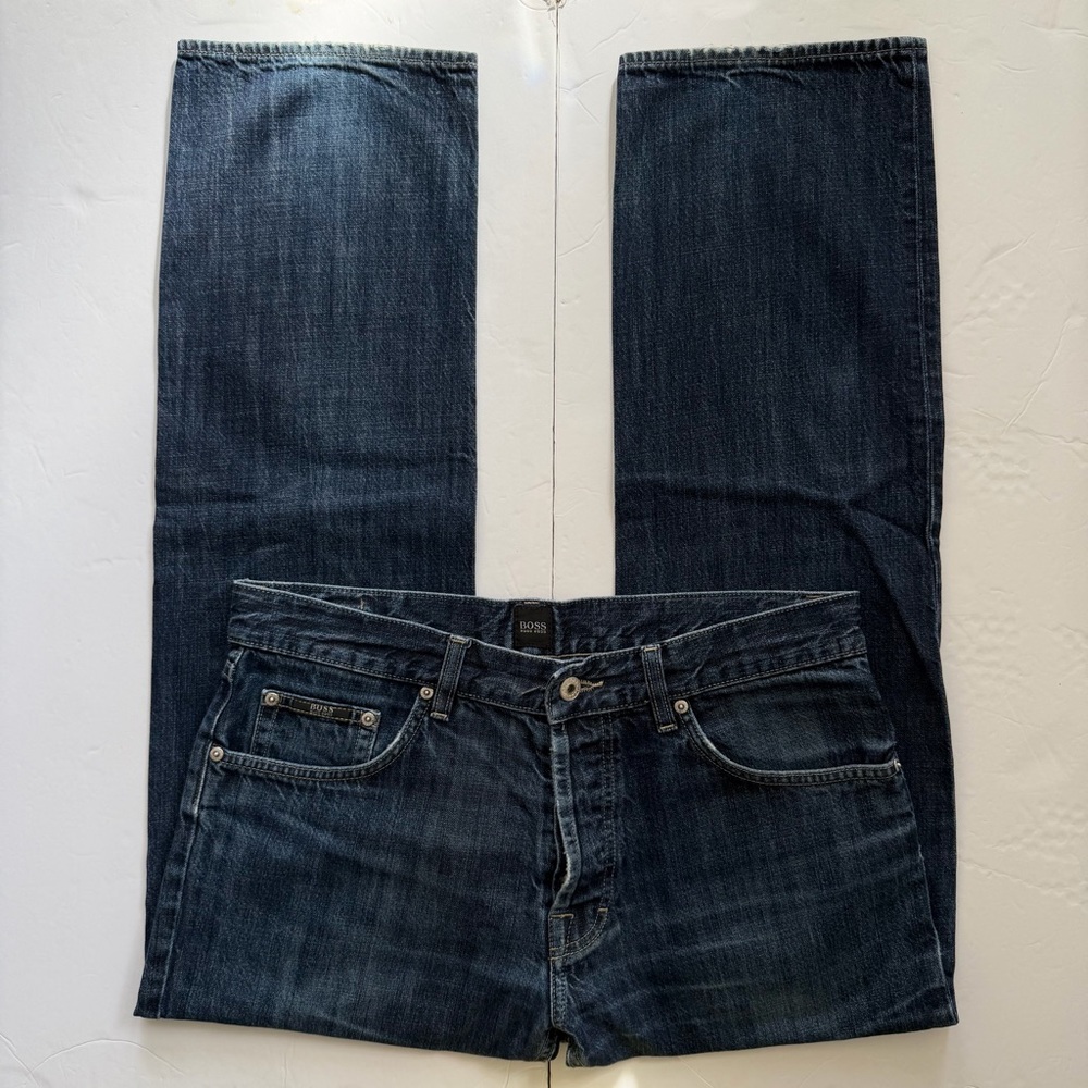Hugo Boss 33W dark wash straight leg men’s jeans
